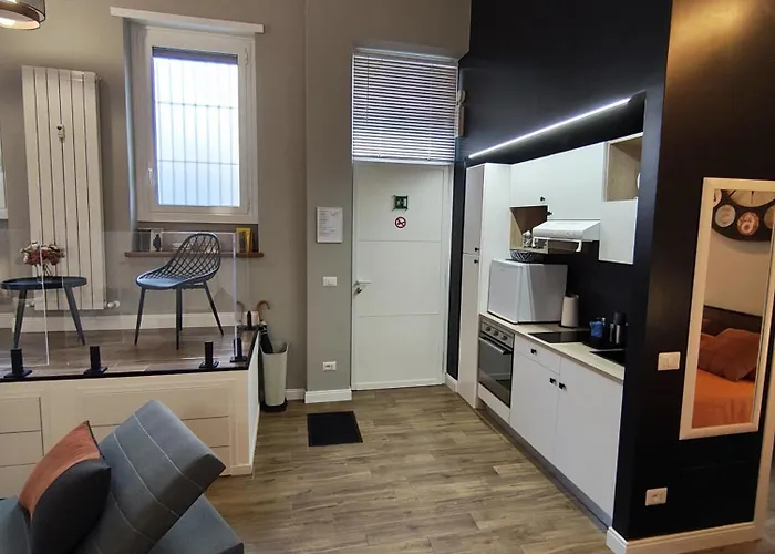 Lägenhet Loft 18a - Casa Con Ingresso Indipendente E Parcheggio Gratuito *